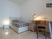 Condiviso/Compagno Di Stanza 4 camere da letto, Milan...