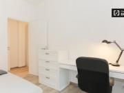Condiviso/Compagno Di Stanza 4 camere da letto, Milan...