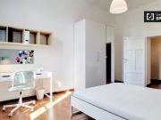 Condiviso/Compagno Di Stanza 4 camere da letto, Milan...