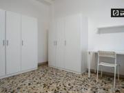 Condiviso/Compagno Di Stanza 4 camere da letto, Milan...