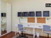 Condiviso/Compagno Di Stanza 4 camere da letto, Milan...