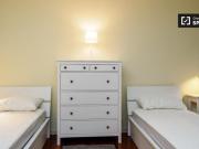 Condiviso/Compagno Di Stanza 4 camere da letto, Milan...