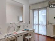 Condiviso/Compagno Di Stanza 4 camere da letto, Milan...