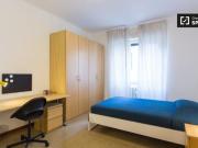 Condiviso/Compagno Di Stanza 4 camere da letto, Milan...
