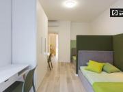 Condiviso/Compagno Di Stanza 4 camere da letto, Milan...