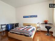 Condiviso/Compagno Di Stanza 4 camere da letto, Milan...