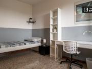 Condiviso/Compagno Di Stanza 4 camere da letto, Milan...