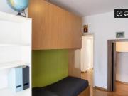 Condiviso/Compagno Di Stanza 4 camere da letto, Milan...