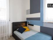 Condiviso/Compagno Di Stanza 4 camere da letto, Milan...