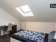 Condiviso/Compagno Di Stanza 4 camere da letto, Milan...