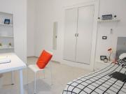 Condiviso/Compagno Di Stanza 4 camere da letto, Naples...