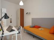 Condiviso/Compagno Di Stanza 4 camere da letto, Naples...