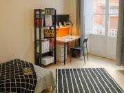 Condiviso/Compagno Di Stanza 4 camere da letto, Naples...