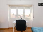 Condiviso/Compagno Di Stanza 5 camere da letto, Milan...