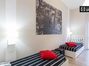 Condiviso/Compagno Di Stanza 6 camere da letto, Milan...