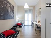 Condiviso/Compagno Di Stanza 6 camere da letto, Milan...