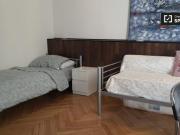 Condiviso/Compagno Di Stanza 6 camere da letto, Milan...