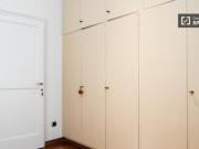 Condiviso/Compagno Di Stanza 6 camere da letto, Milan...