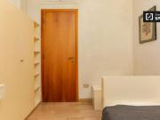 Condiviso/Compagno Di Stanza 6 camere da letto, Milan...