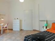 Condiviso/Compagno Di Stanza 6 camere da letto, Naples...