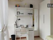 Condiviso/Compagno Di Stanza 7 camere da letto, Milan...