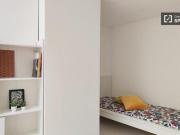 Condiviso/Compagno Di Stanza 7 camere da letto, Milan...