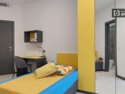 Condiviso/Compagno Di Stanza 8 camere da letto, Milan...