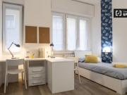Condiviso/Compagno Di Stanza 8 camere da letto, Milan...