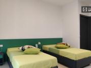 Condiviso/Compagno Di Stanza 9 camere da letto, Milan...