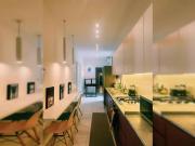 Condiviso/Compagno Di Stanza 9 camere da letto, Naples...