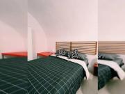 Condiviso/Compagno Di Stanza 9 camere da letto, Naples...