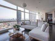 Condo con vista panorámica y helipuerto en St Regis, en...