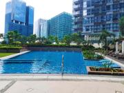 Condo for Sales in Uptown Parksuites