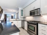 Condo Townhouse For Lease | W9245254