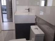 Casa com 3 suãtes, cozinha americana com ilha, coifa,...