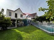 Condominio 5 dormitorios mas servicio. Piscina