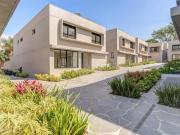 Condomínio com 4 quartos à venda em Chácara Santo...