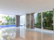 Condomínio com 4 quartos à venda em Chácara Santo...