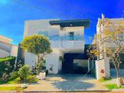 Casa à venda com 4 quartos, sendo 4 suítes, no...