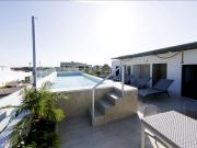 condominio completamente amueblado a 2 cuadras de la 5ta...