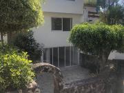 Condominio de 4 casas con alberca en Lomas de Cortes...