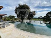 Condomínio Fazenda Boa Vista à venda com vista para o lago