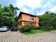 Casa com 4 quartos à venda, 250 m² por R$ 3.090.000...