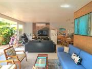 Condomínio na avenida da praia em Juquehy Casa com 4...