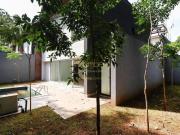 Condomínio na Chácara Flora, 3 suítes, 2 vagas, piscina,...