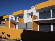 Condominio no Centro da Parede