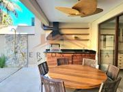 Casa moderna em condomínio na praia de Juquehy, com 4...