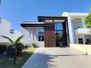 Condomínio Terras de São Francisco Casa com 3 suítes e...