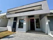 Condomínio Terras de São Francisco Casa nova com piscina