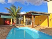 Condomínio Ville de Montagne Lote com duas casas...